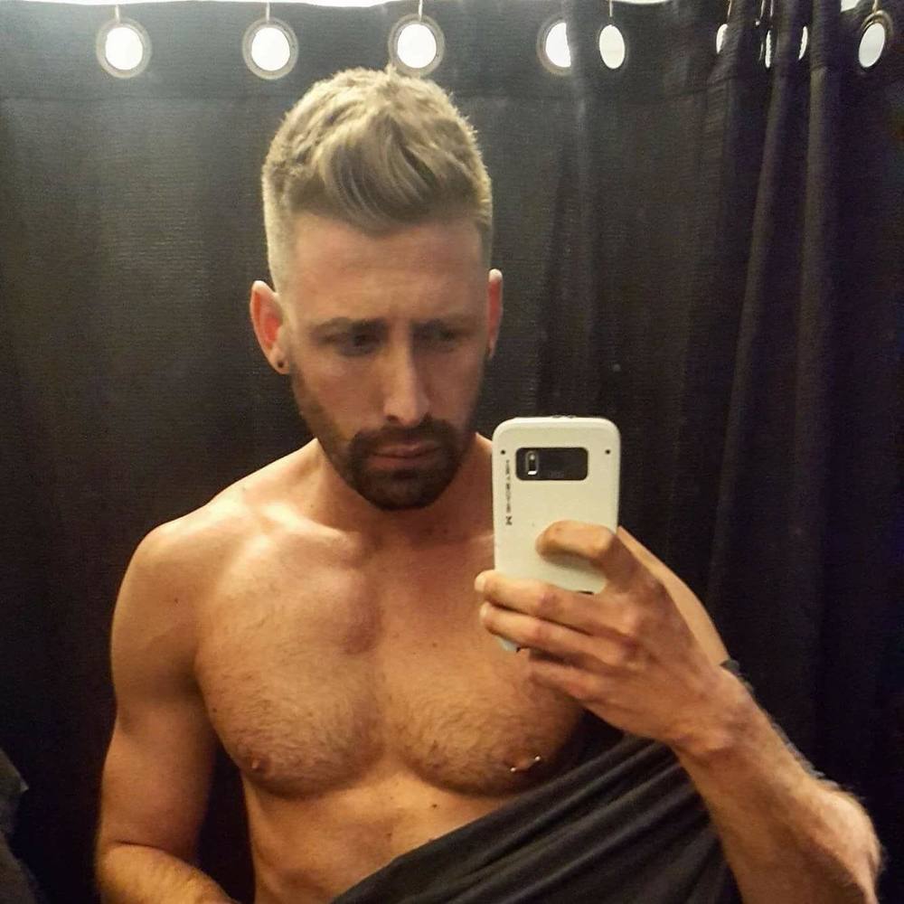 Meet your Posher, Lee